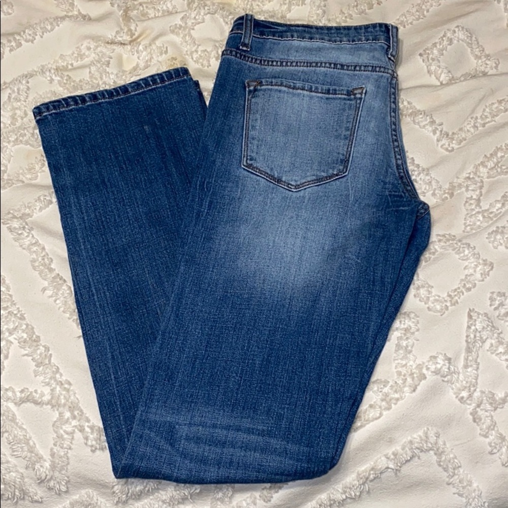 KanCan Distressed Capris!!